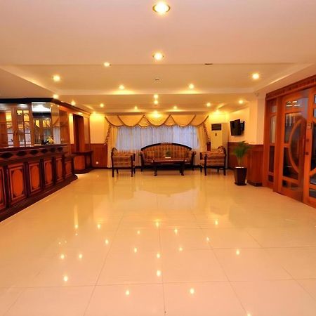 Jun Yue Hotel Пном Пен Екстериор снимка