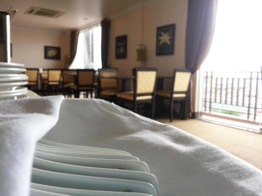 Jun Yue Hotel Пном Пен Екстериор снимка