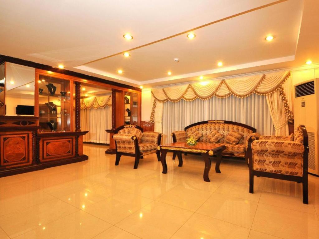 Jun Yue Hotel Пном Пен Екстериор снимка