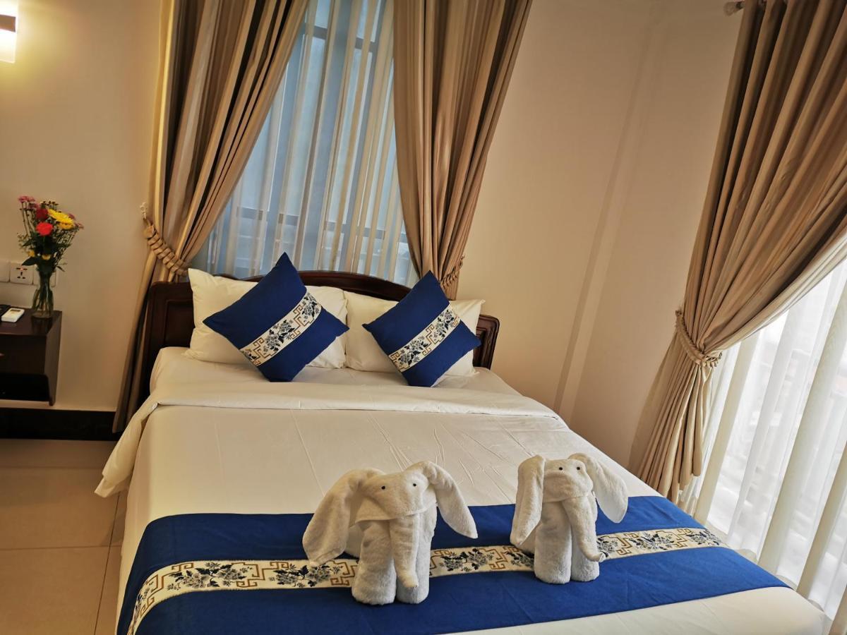 Jun Yue Hotel Пном Пен Екстериор снимка