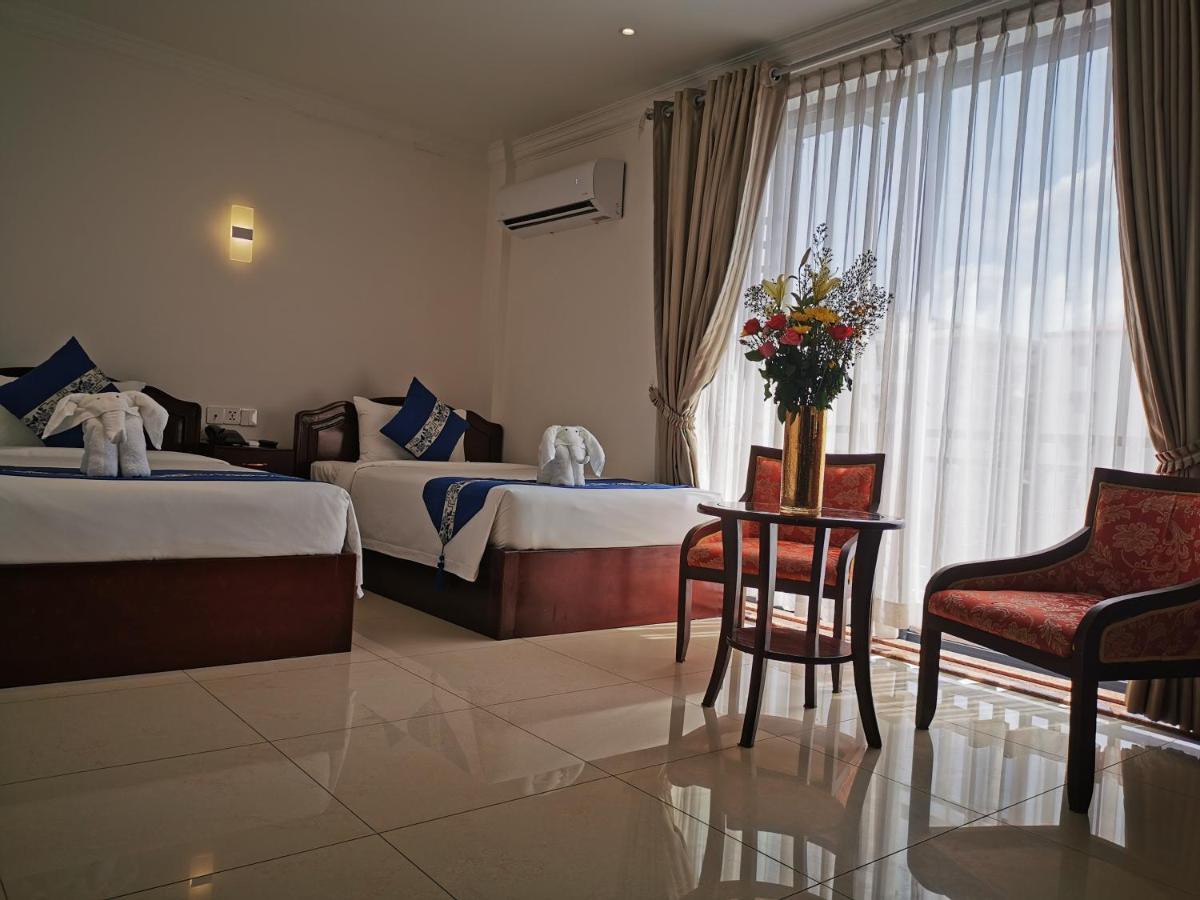 Jun Yue Hotel Пном Пен Екстериор снимка
