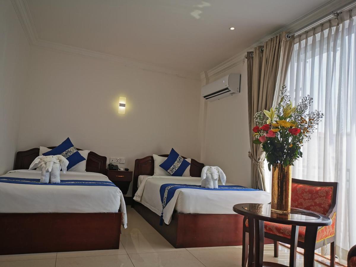 Jun Yue Hotel Пном Пен Екстериор снимка