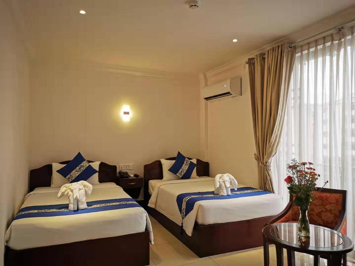 Jun Yue Hotel Пном Пен Екстериор снимка